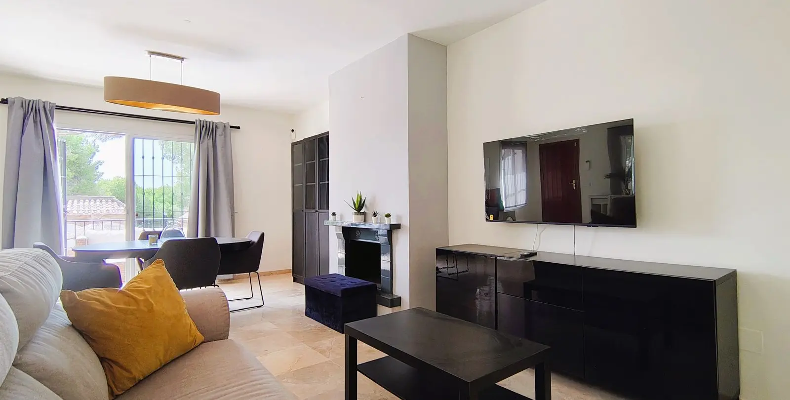 Sale of middle floor apartment in Nueva Andalucía 13