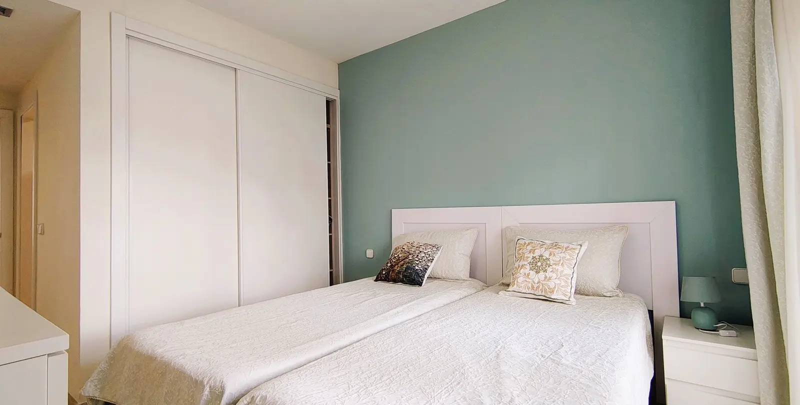 Sale of middle floor apartment in Nueva Andalucía 18