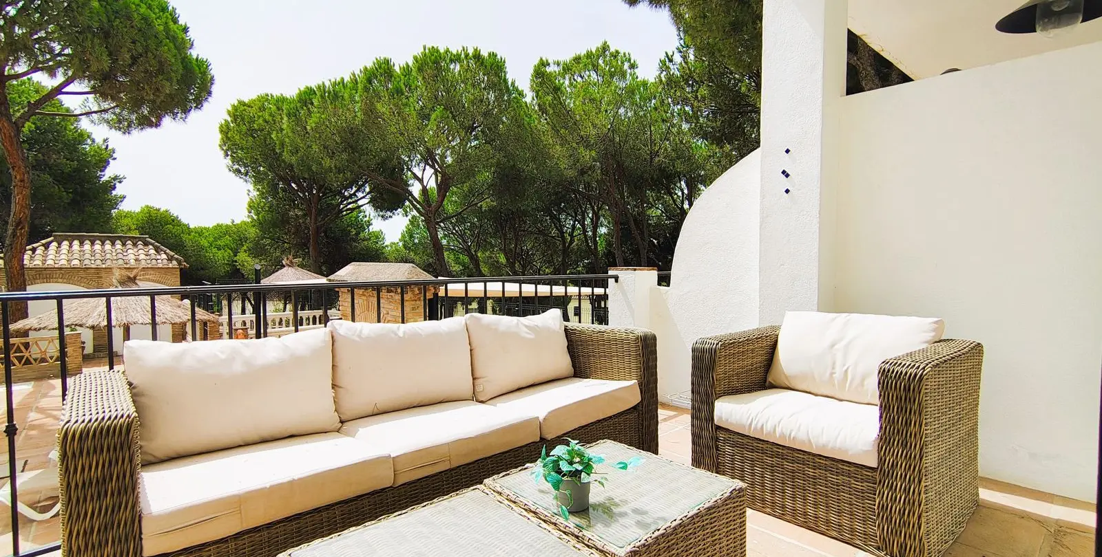 Sale of middle floor apartment in Nueva Andalucía 27