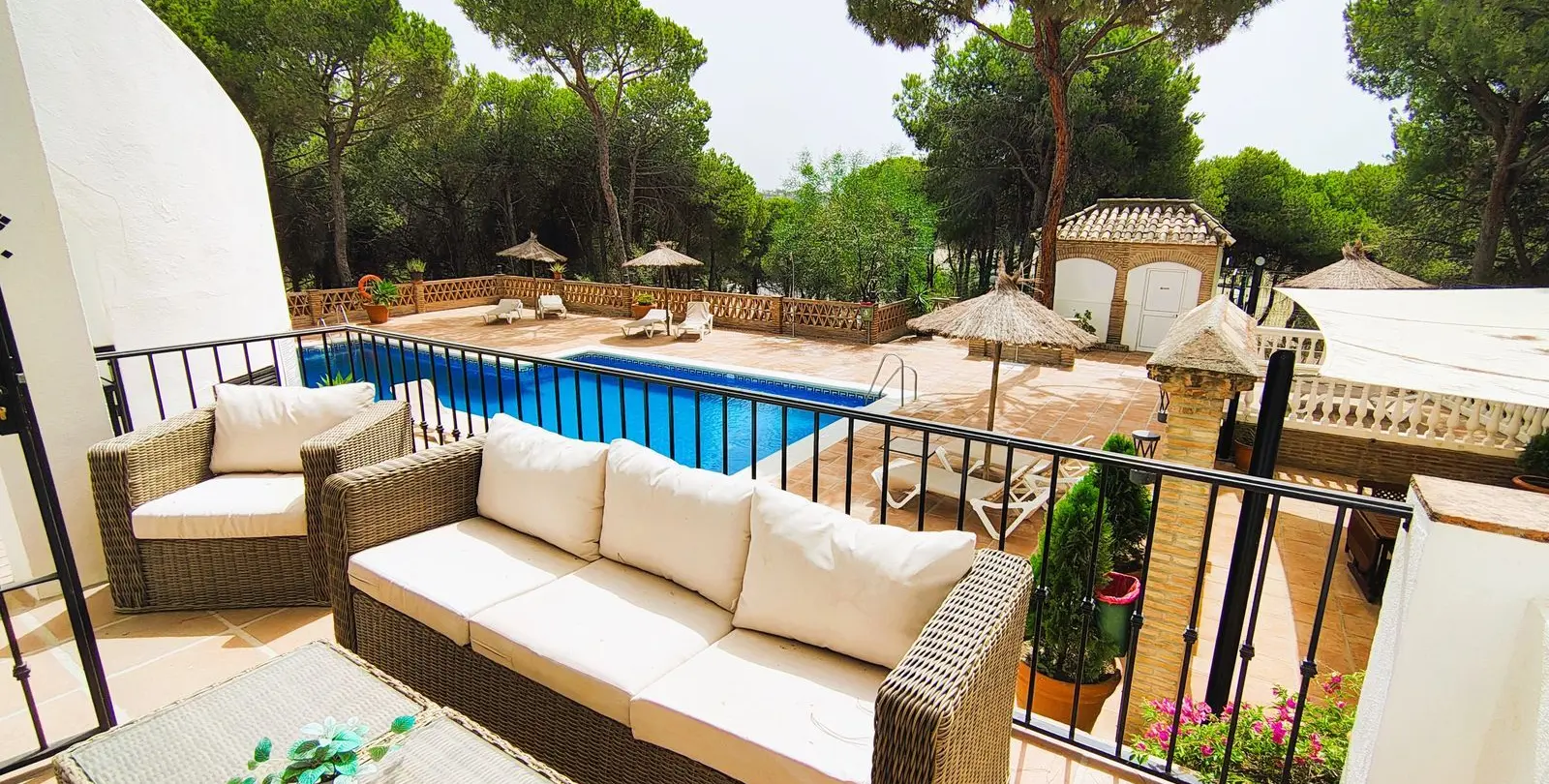 Sale of middle floor apartment in Nueva Andalucía 29