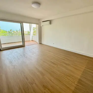 Sale of middle floor apartment in Atalaya