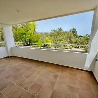 Sale of middle floor apartment in Atalaya