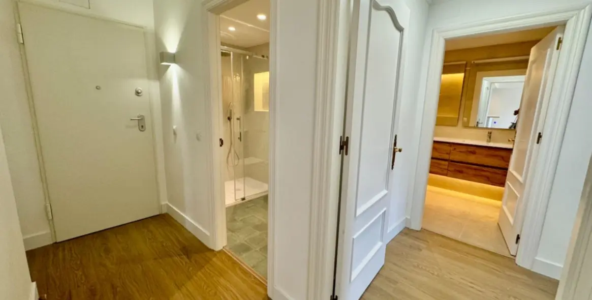 Sale of middle floor apartment in Atalaya 7