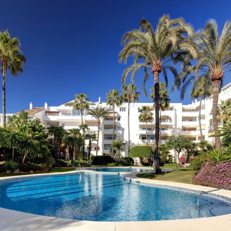 Sale of middle floor apartment in Atalaya