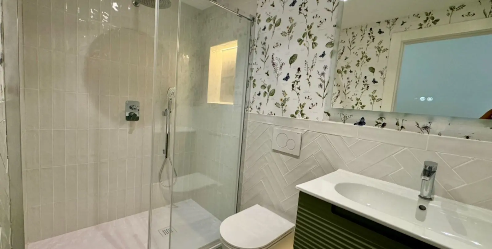 Sale of middle floor apartment in Atalaya 10