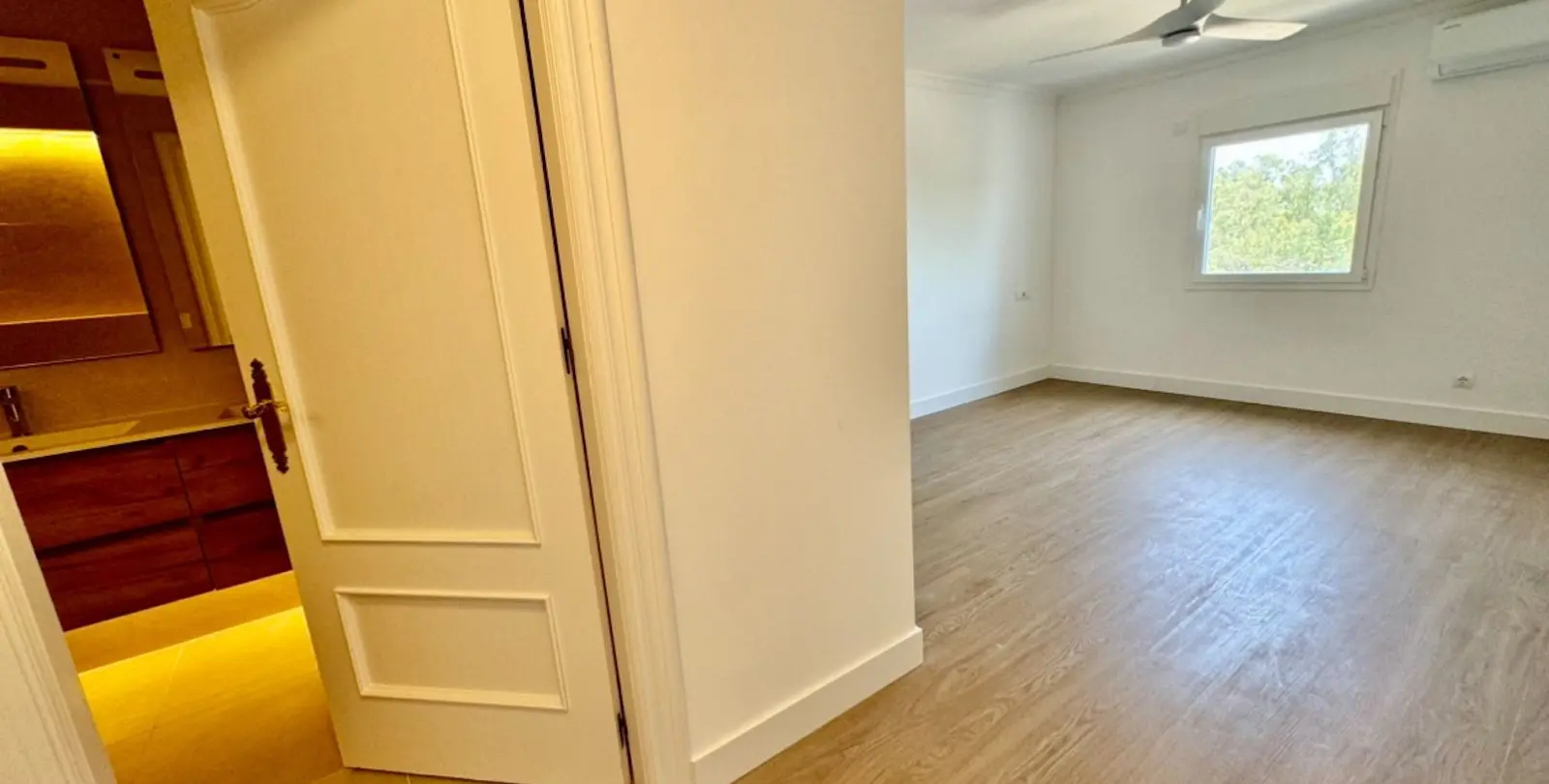Sale of middle floor apartment in Atalaya 12
