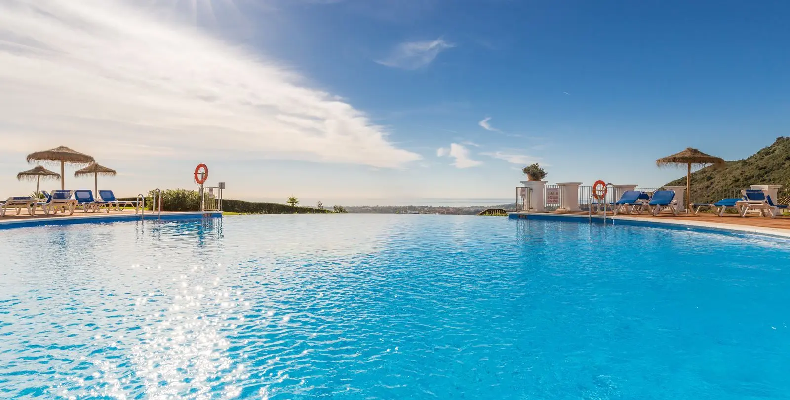 Venta de apartamento en planta media en Los Arqueros 1