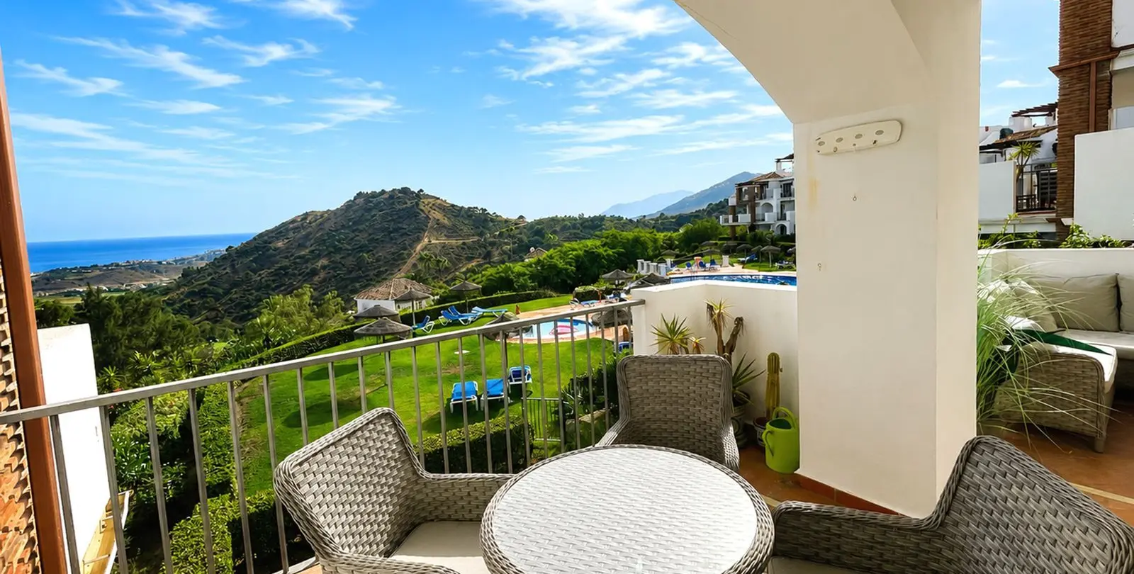 Venta de apartamento en planta media en Los Arqueros 2