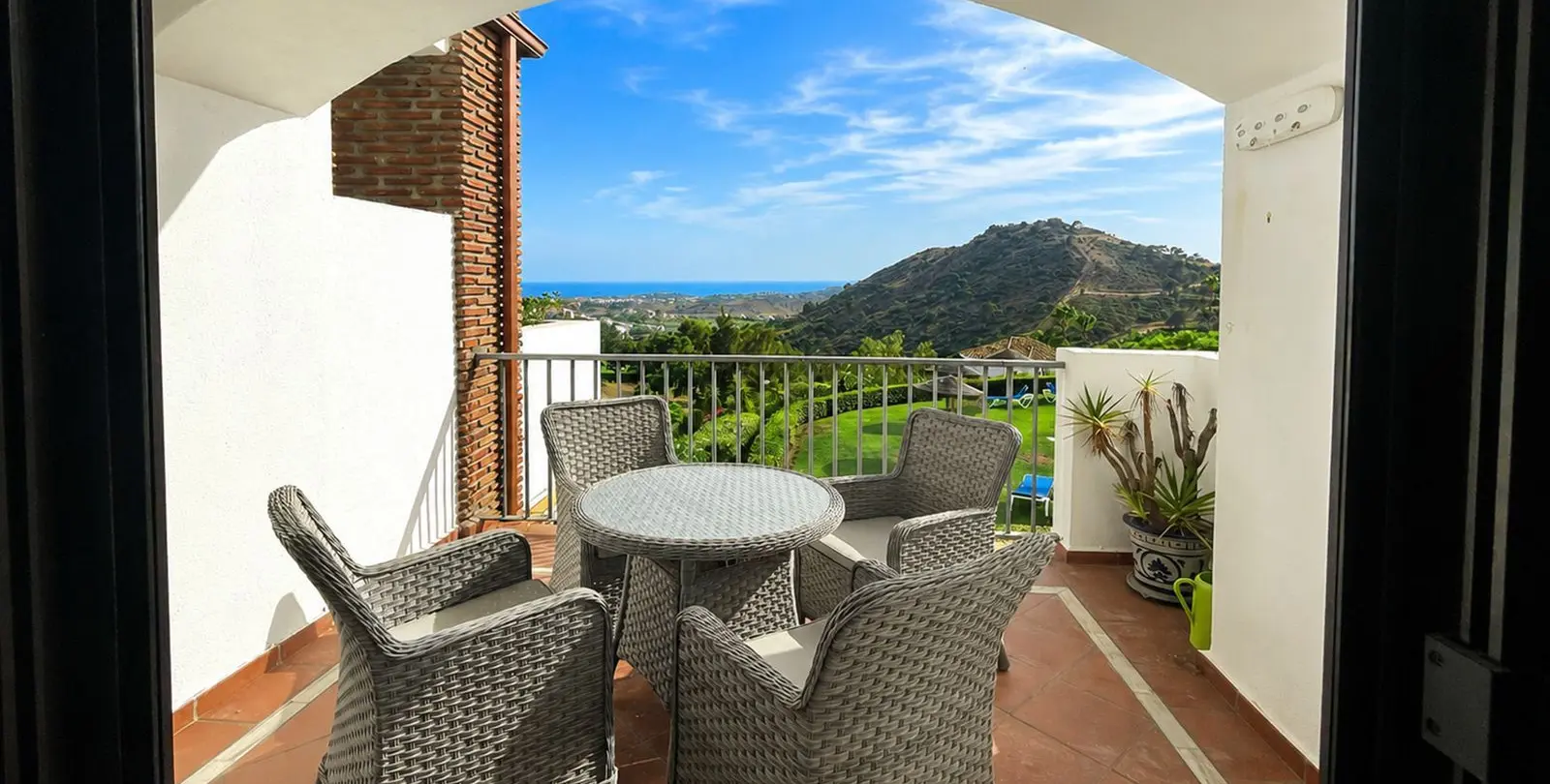 Venta de apartamento en planta media en Los Arqueros 4