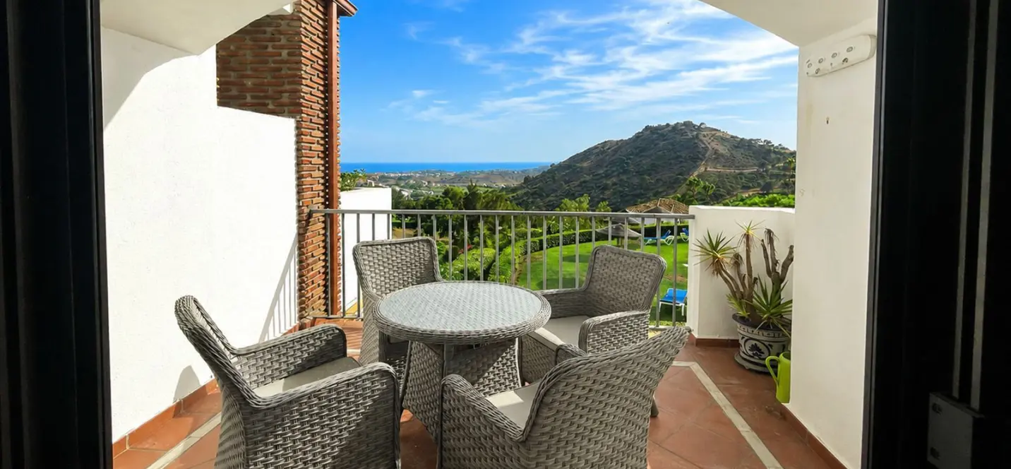 Venta de apartamento en planta media en Los Arqueros 3