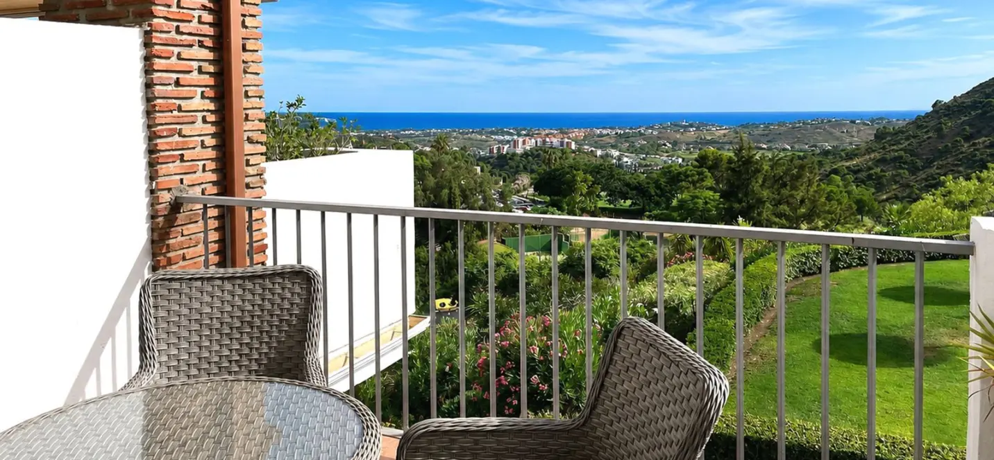 Venta de apartamento en planta media en Los Arqueros 4