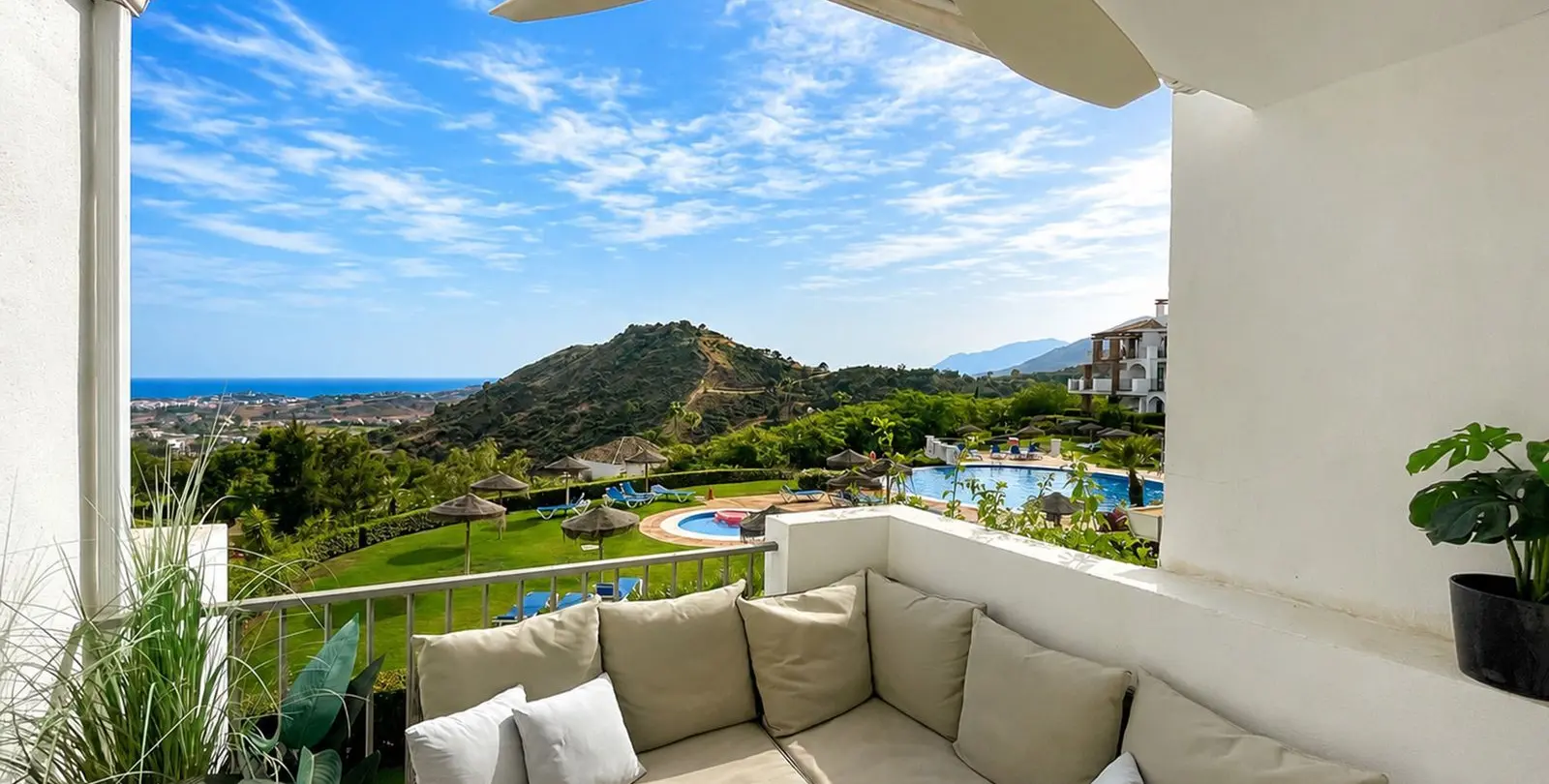 Venta de apartamento en planta media en Los Arqueros 9