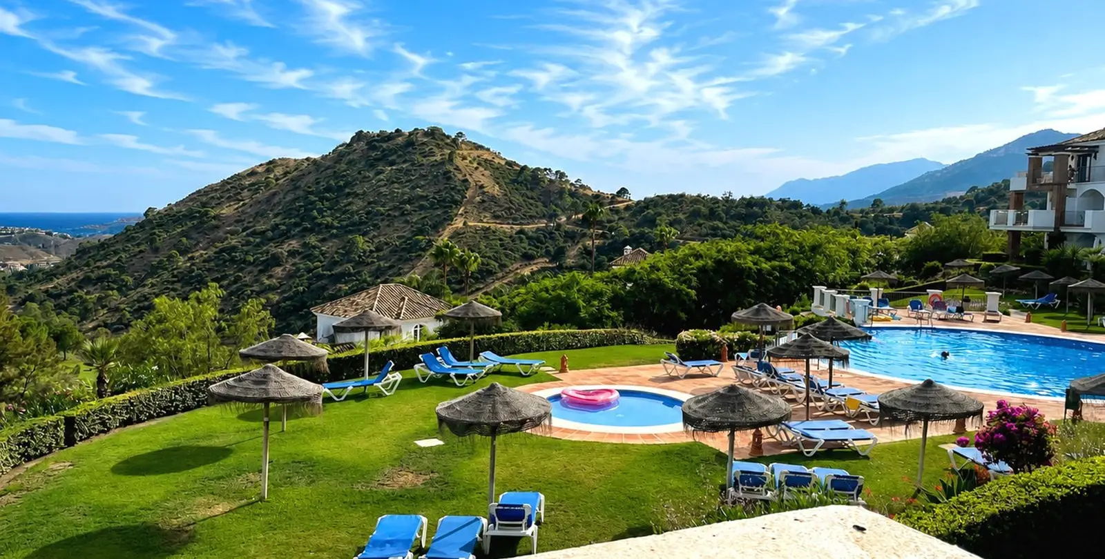 Venta de apartamento en planta media en Los Arqueros 10