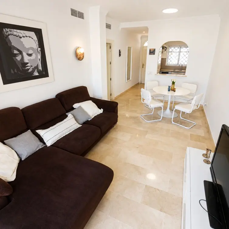 Sale of penthouse in Nueva Andalucía