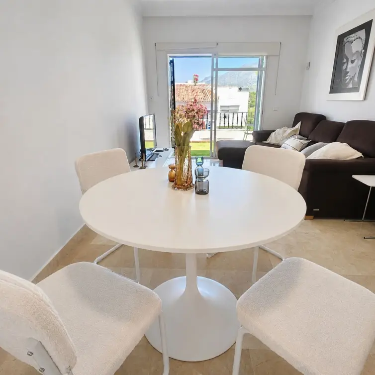 Sale of penthouse in Nueva Andalucía