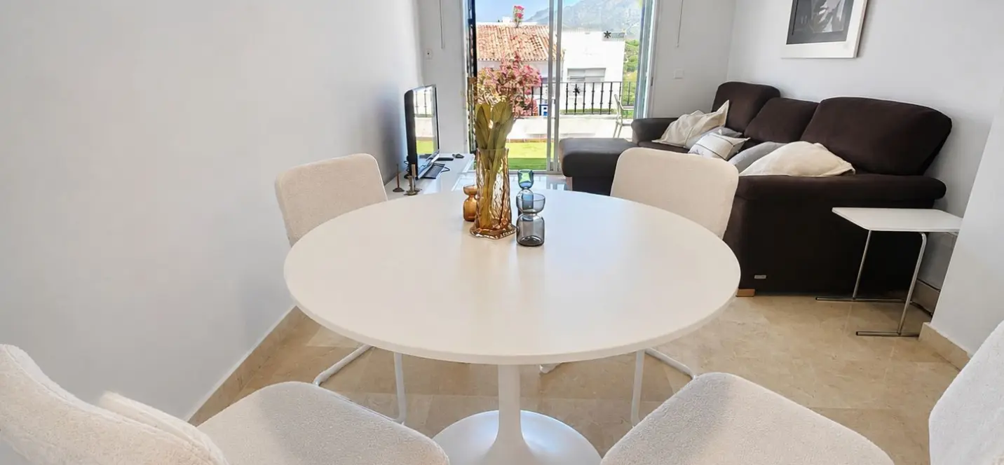 Sale of penthouse in Nueva Andalucía 2