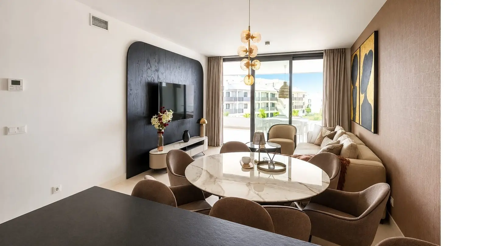 Venta de apartamento en planta media en Higueron 3