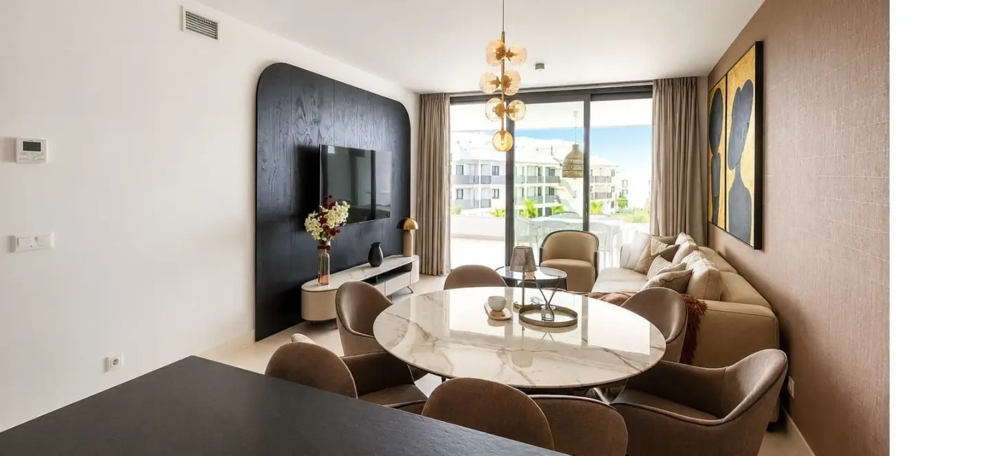 Sale of middle floor apartment in Higueron 2