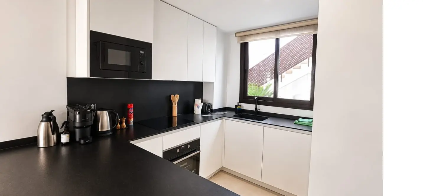 Sale of middle floor apartment in Higueron 3