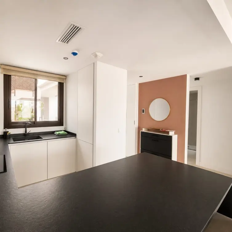 Sale of middle floor apartment in Higueron