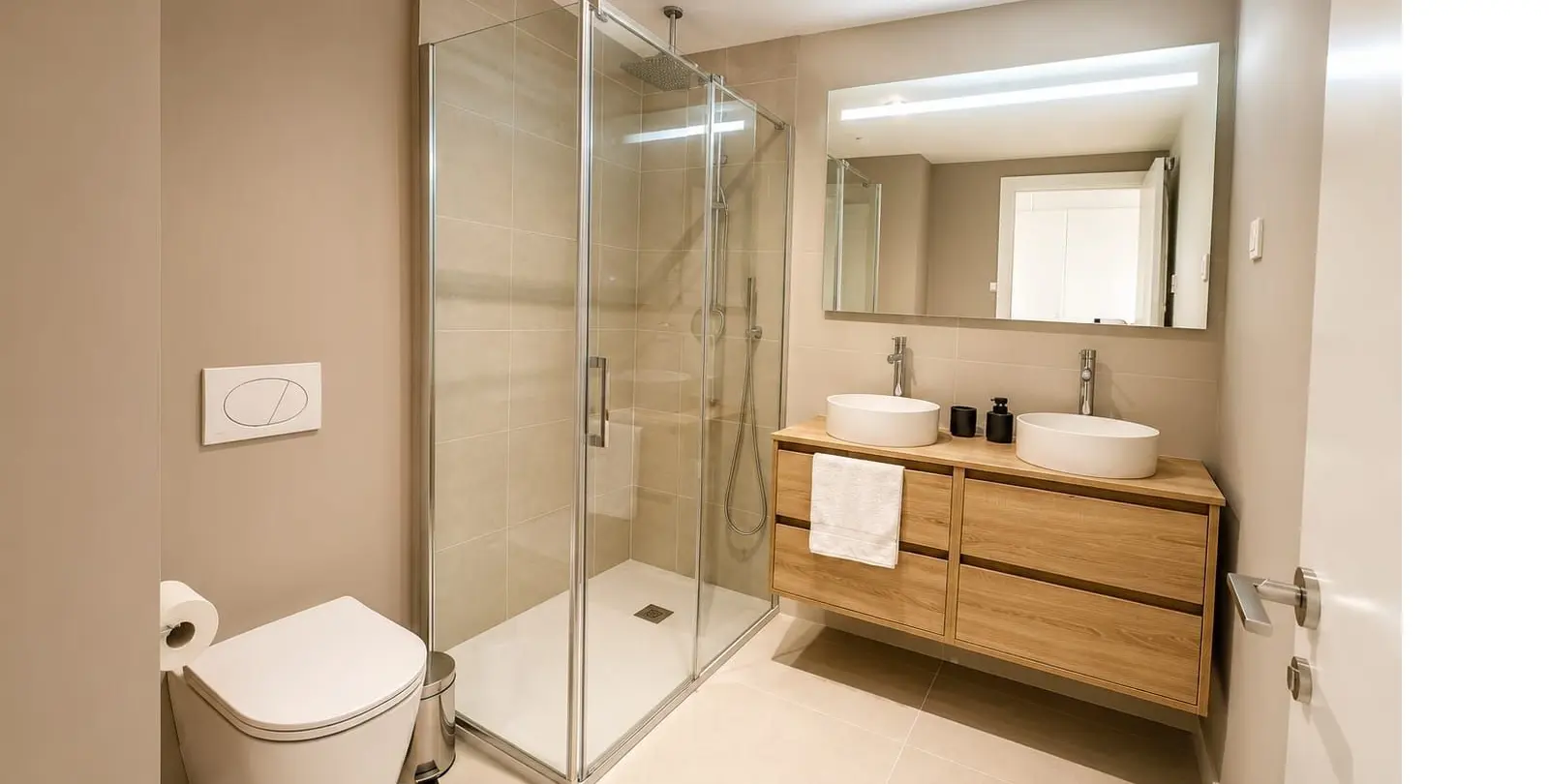 Venta de apartamento en planta media en Higueron 10
