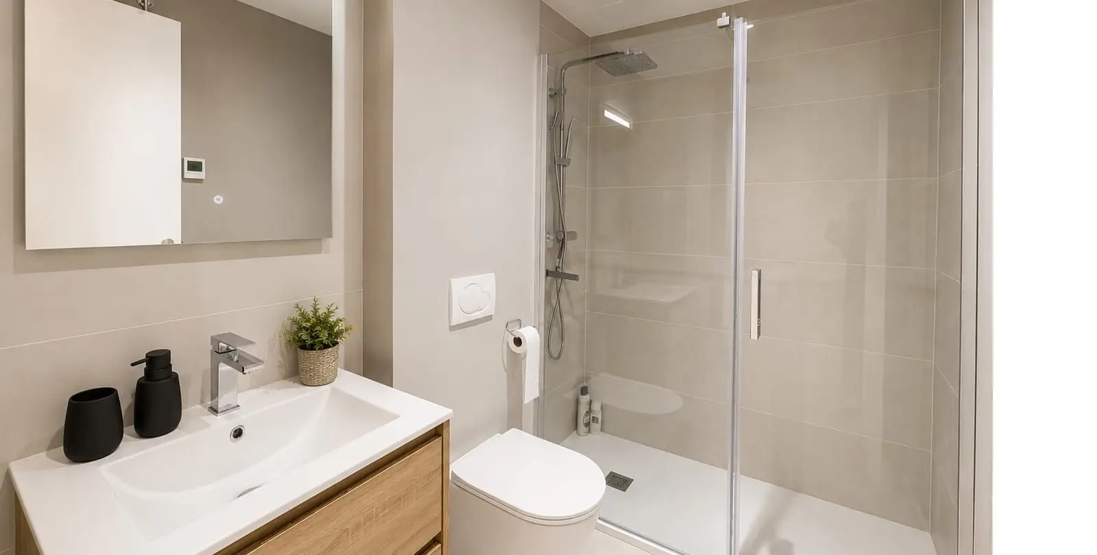 Venta de apartamento en planta media en Higueron 13