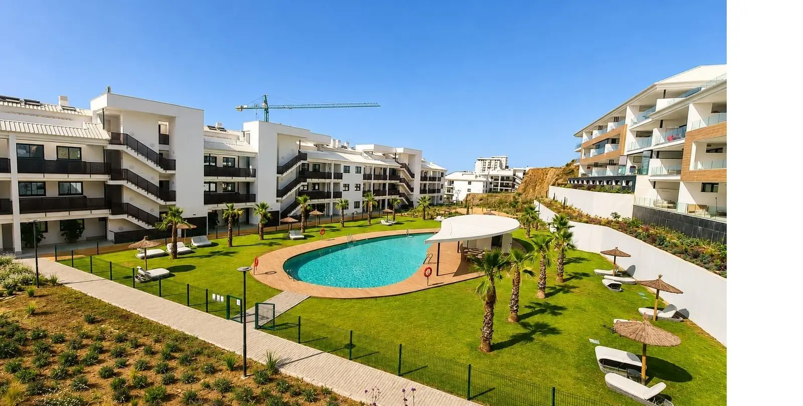 Venta de apartamento en planta media en Higueron 14
