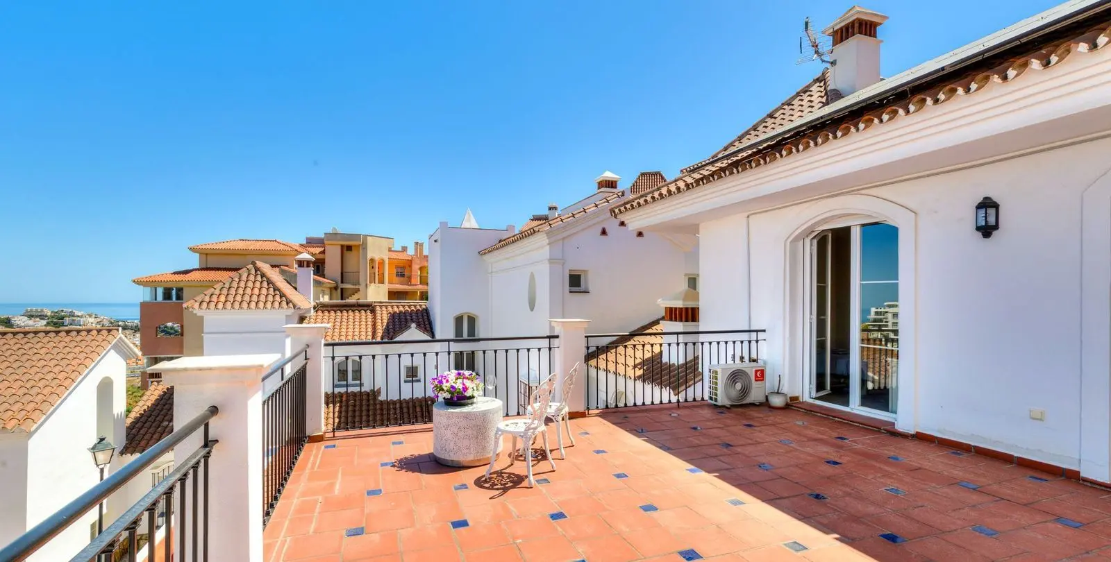 Sale of townhouse in Mijas Costa 6