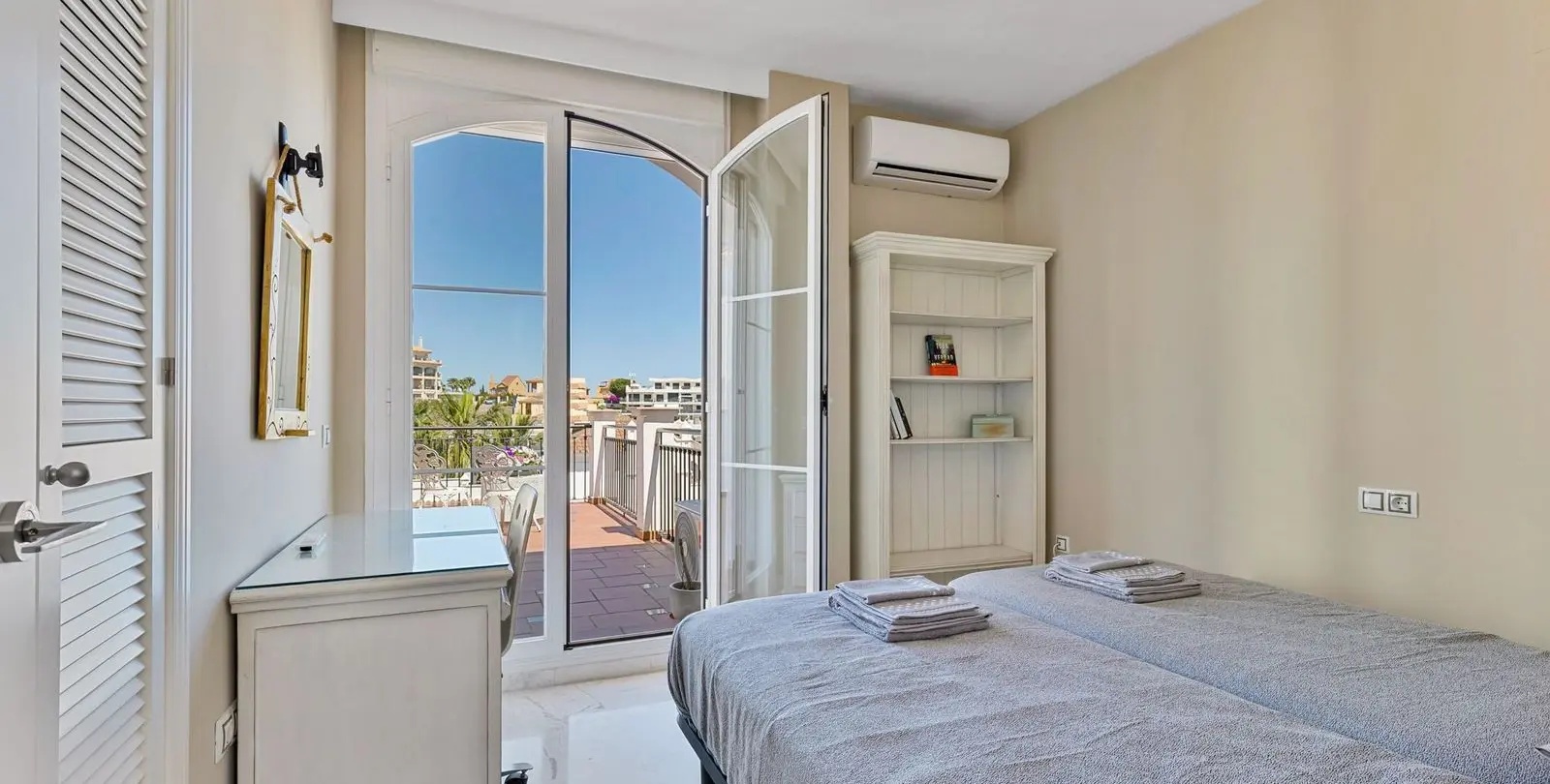 Sale of townhouse in Mijas Costa 16