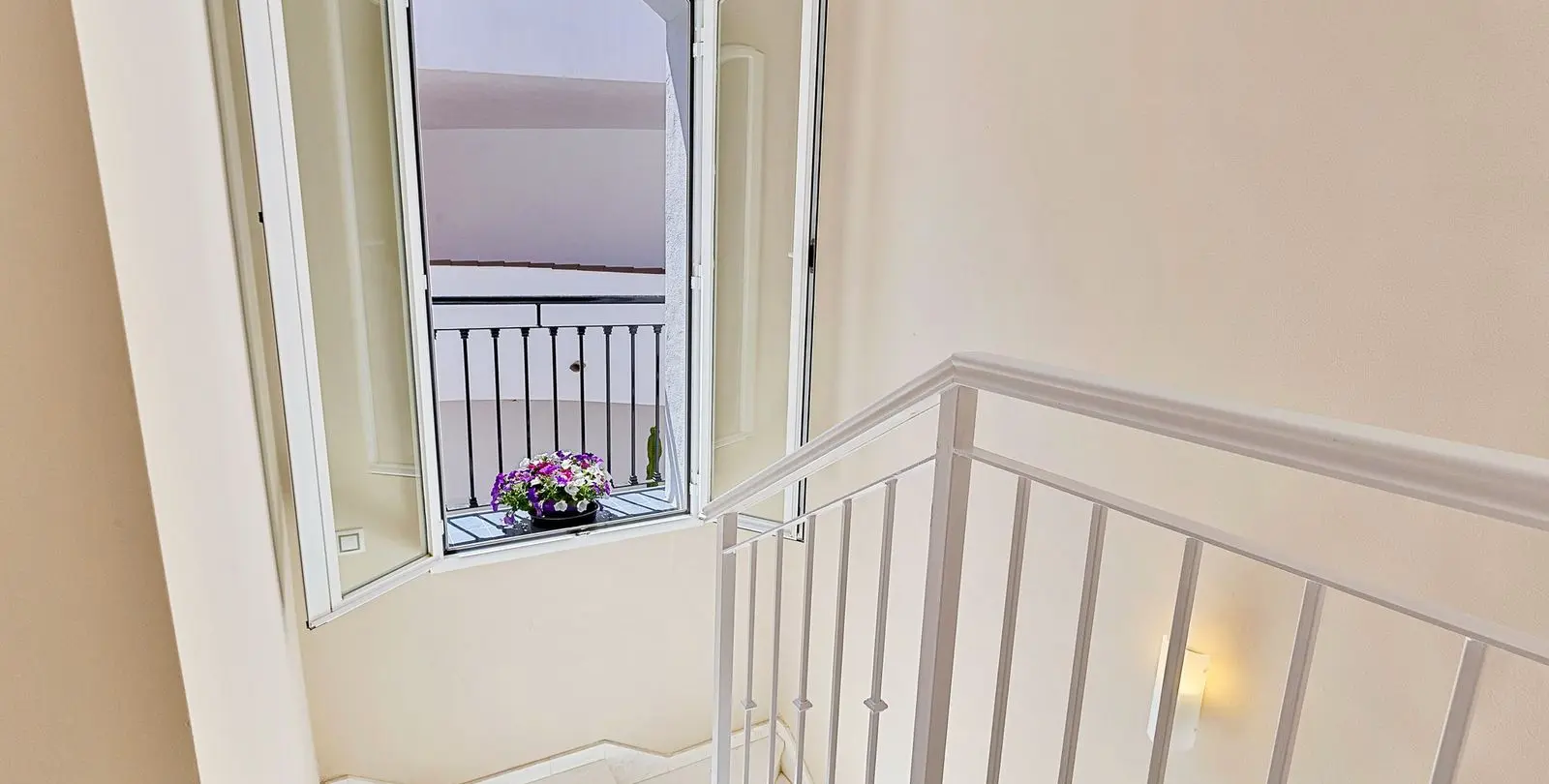 Sale of townhouse in Mijas Costa 18