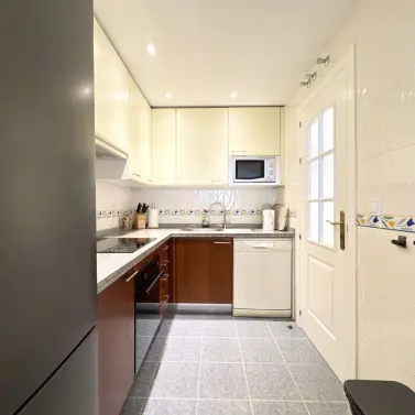 Sale of middle floor apartment in Torrequebrada