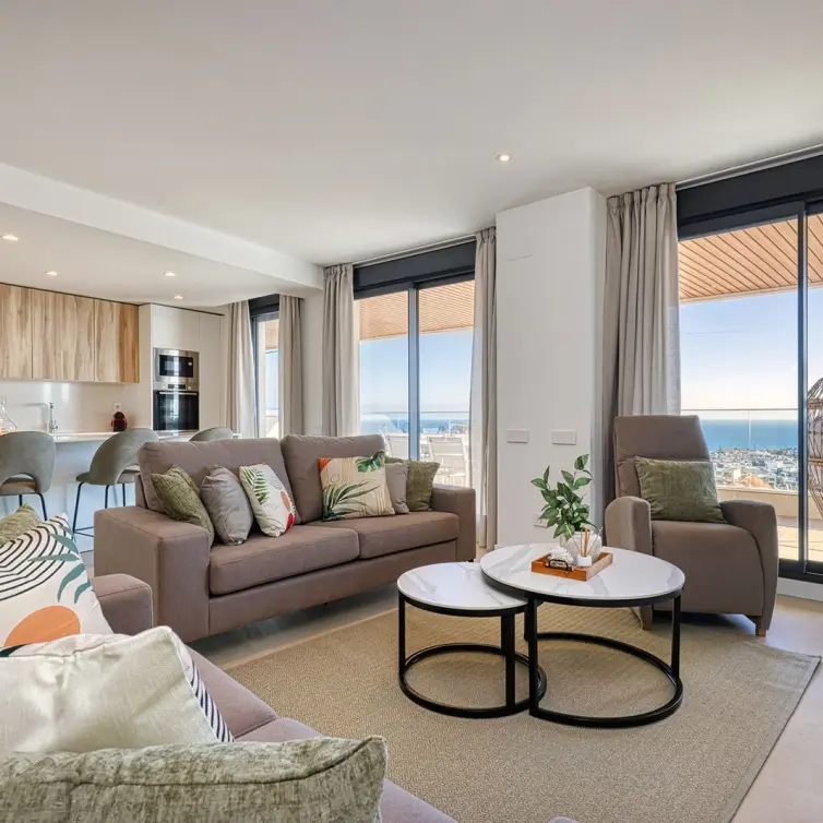 Продажа апартаментов на среднем этаже в Estepona