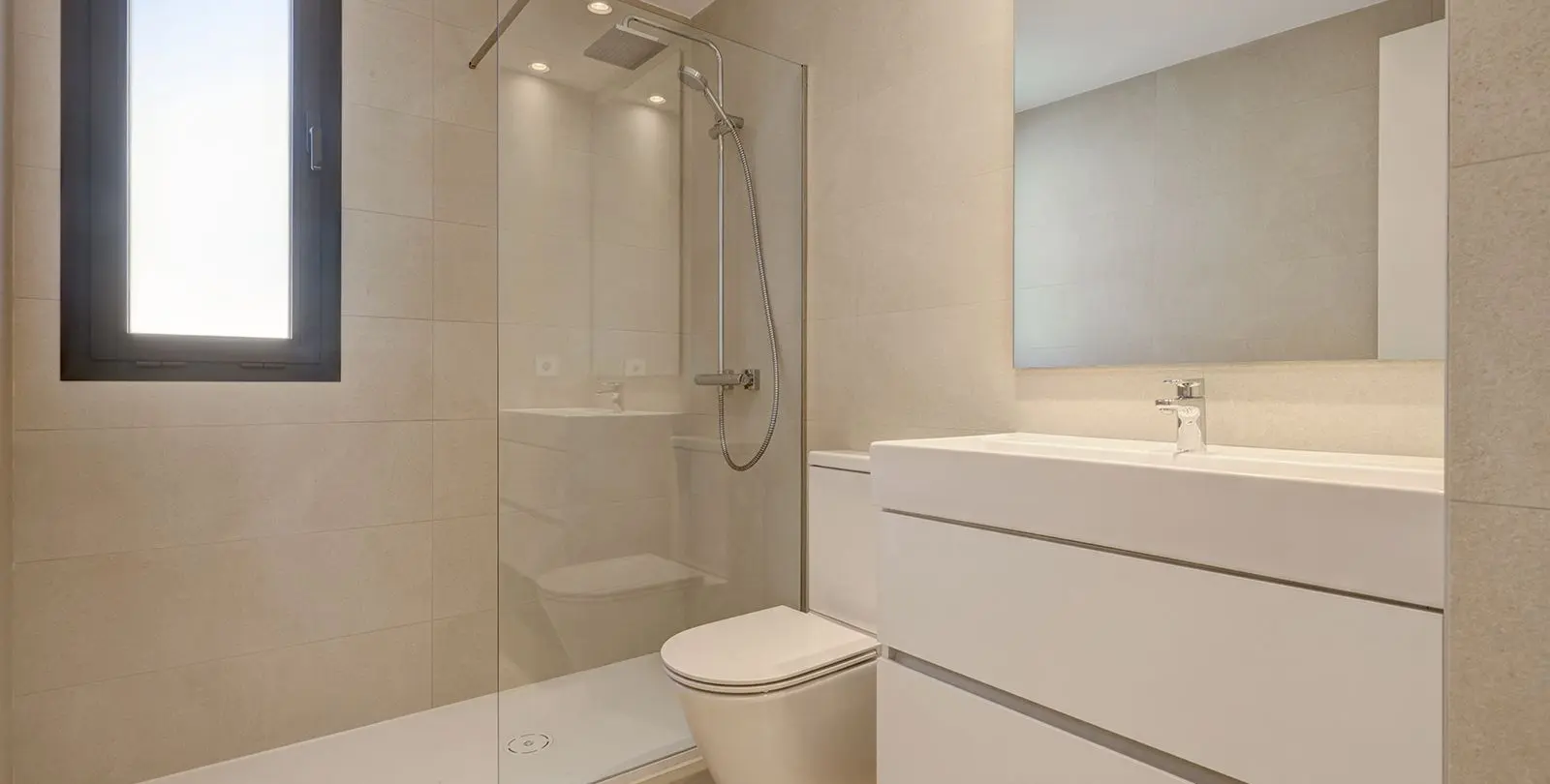 Venta de apartamento en planta media en Estepona 16