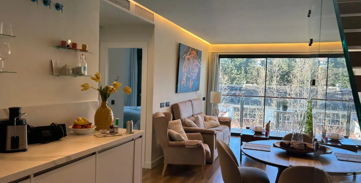Продажа двухуровневого пентхауса в Estepona 4