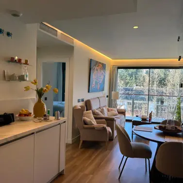 Продажа двухуровневого пентхауса в Estepona