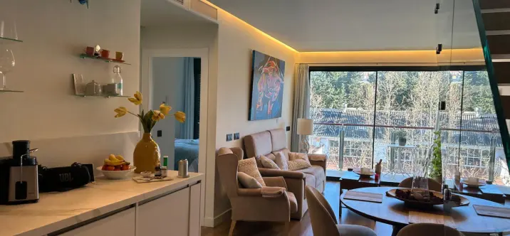 Продажа двухуровневого пентхауса в Estepona 3