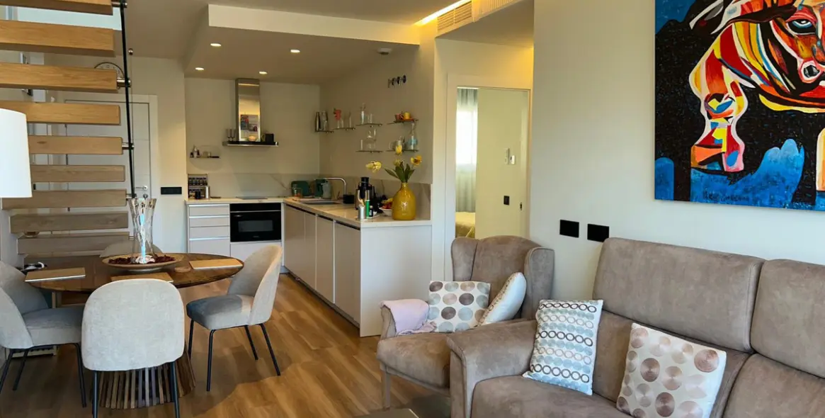 Продажа двухуровневого пентхауса в Estepona 5