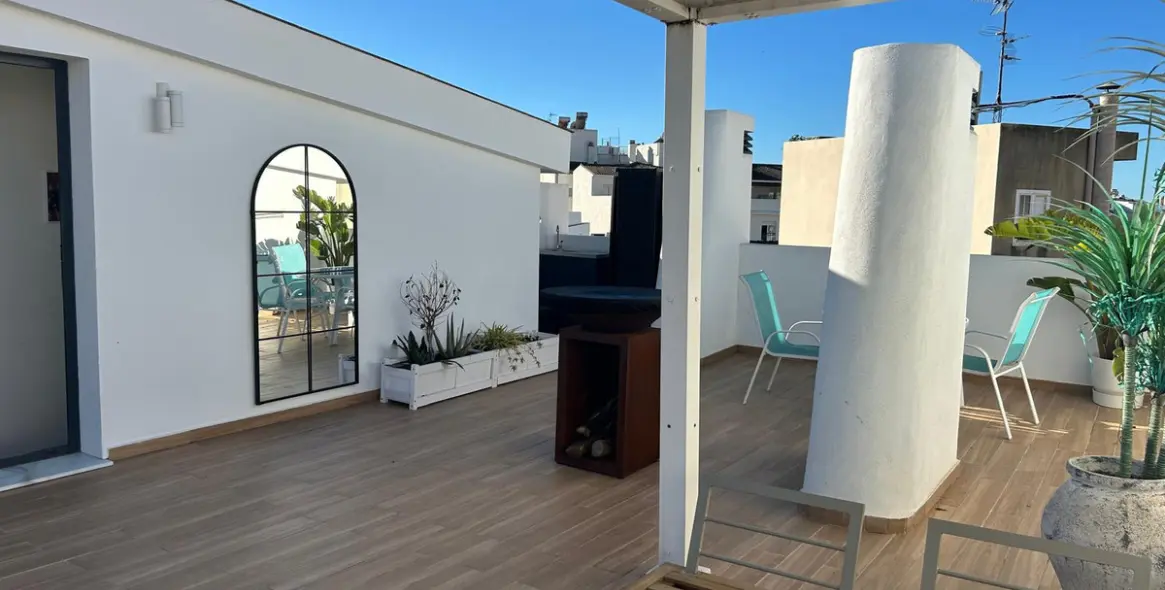 Продажа двухуровневого пентхауса в Estepona 29