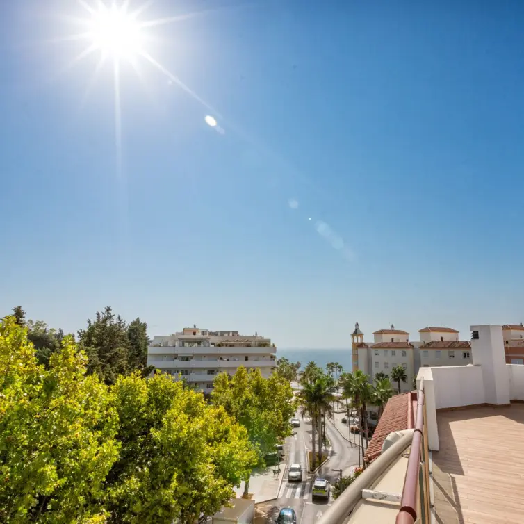 Sale of penthouse duplex in Estepona