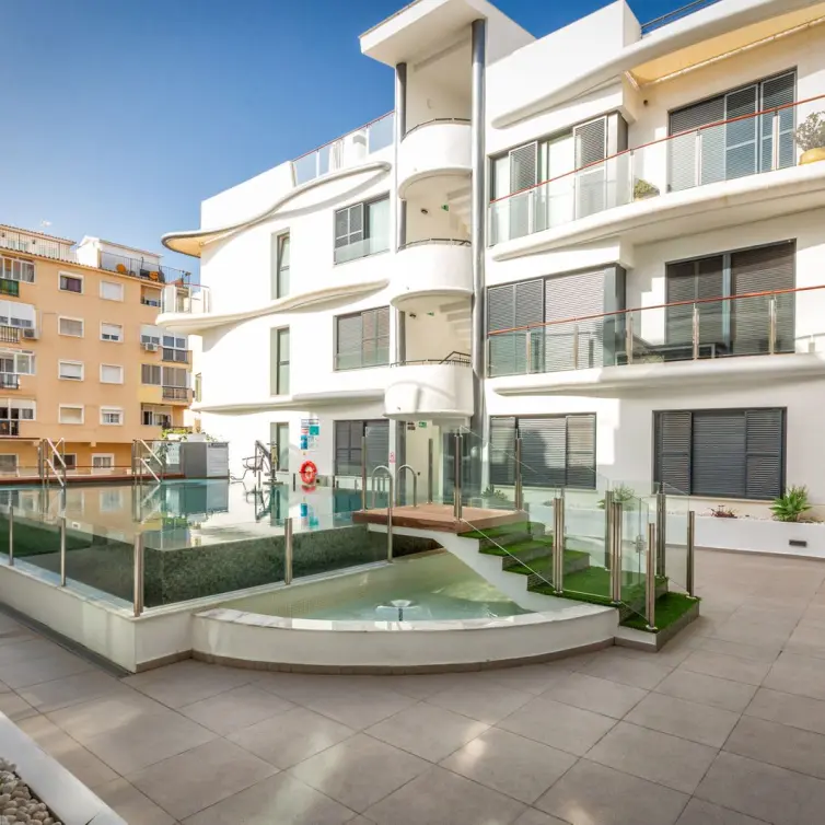 Sale of penthouse duplex in Estepona