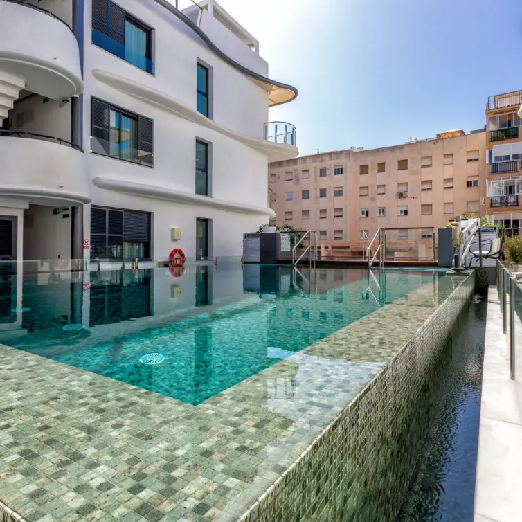 Sale of penthouse duplex in Estepona