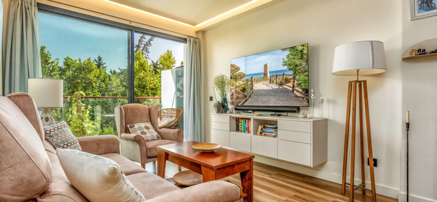 Sale of penthouse duplex in Estepona 3