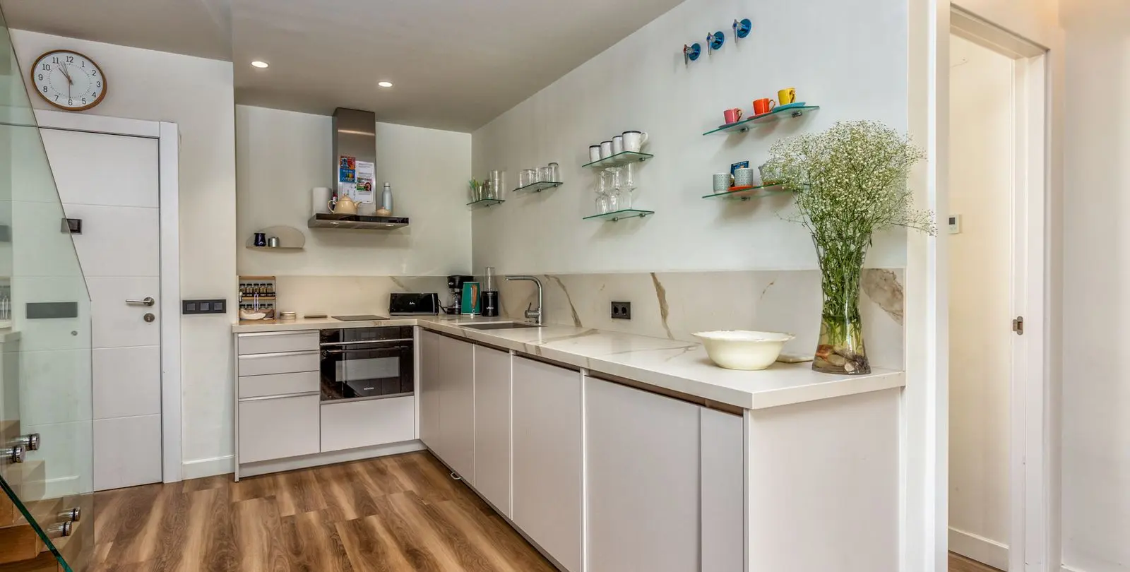 Sale of penthouse duplex in Estepona 10