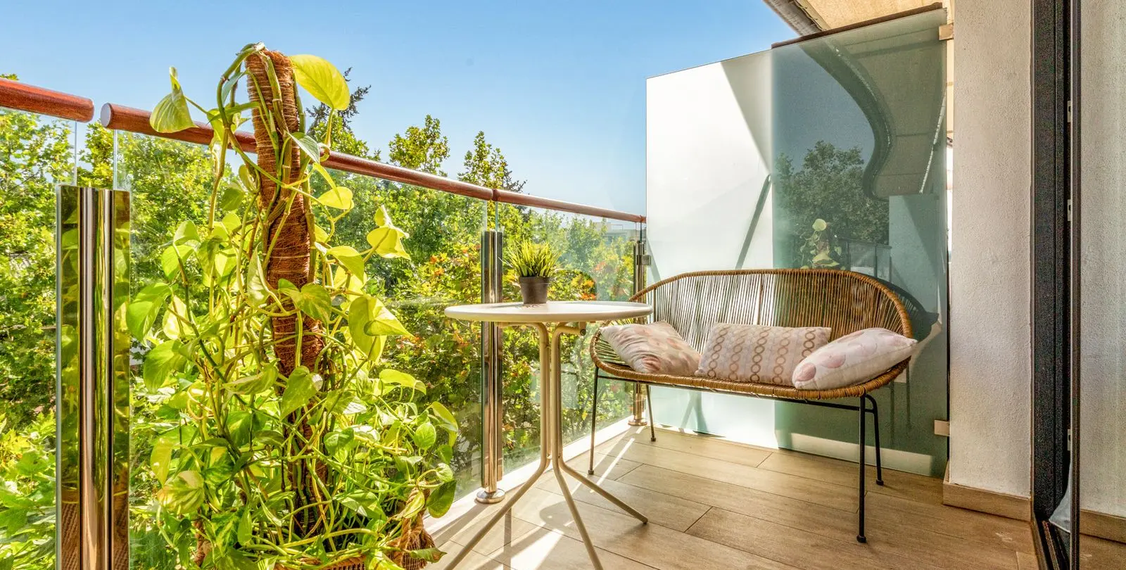 Sale of penthouse duplex in Estepona 15