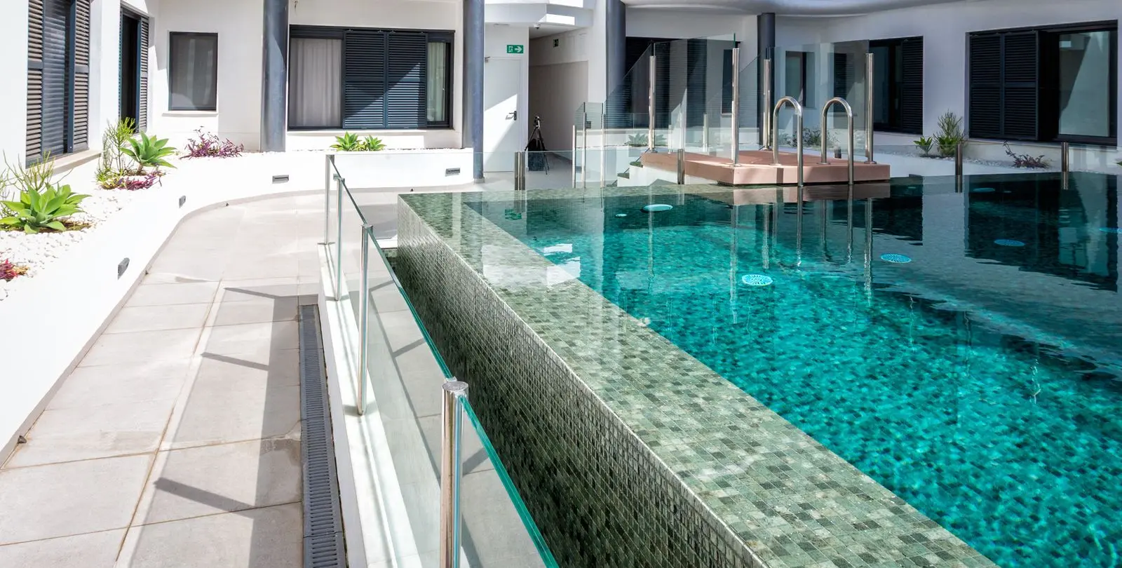 Sale of penthouse duplex in Estepona 47