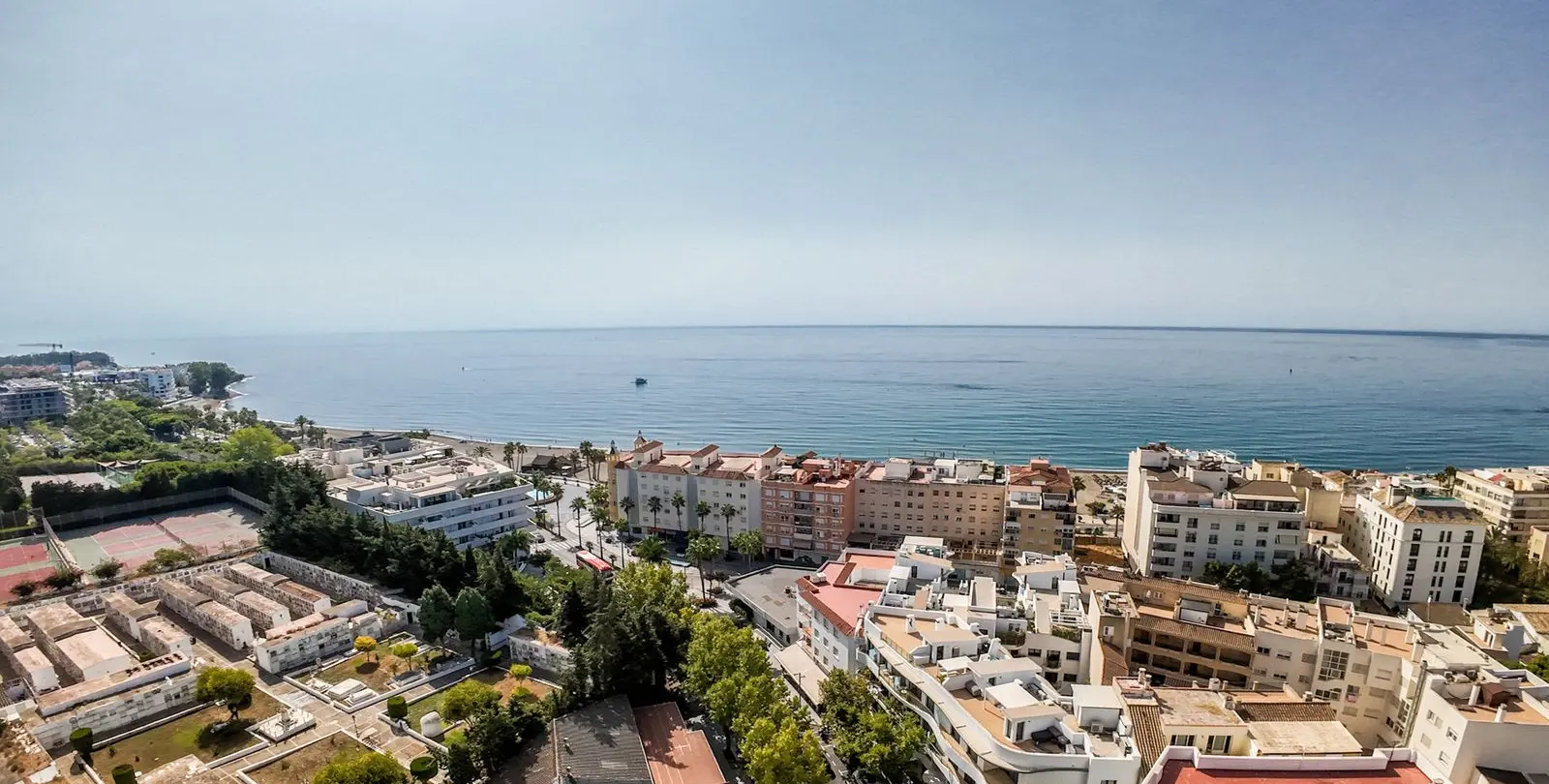 Sale of penthouse duplex in Estepona 59