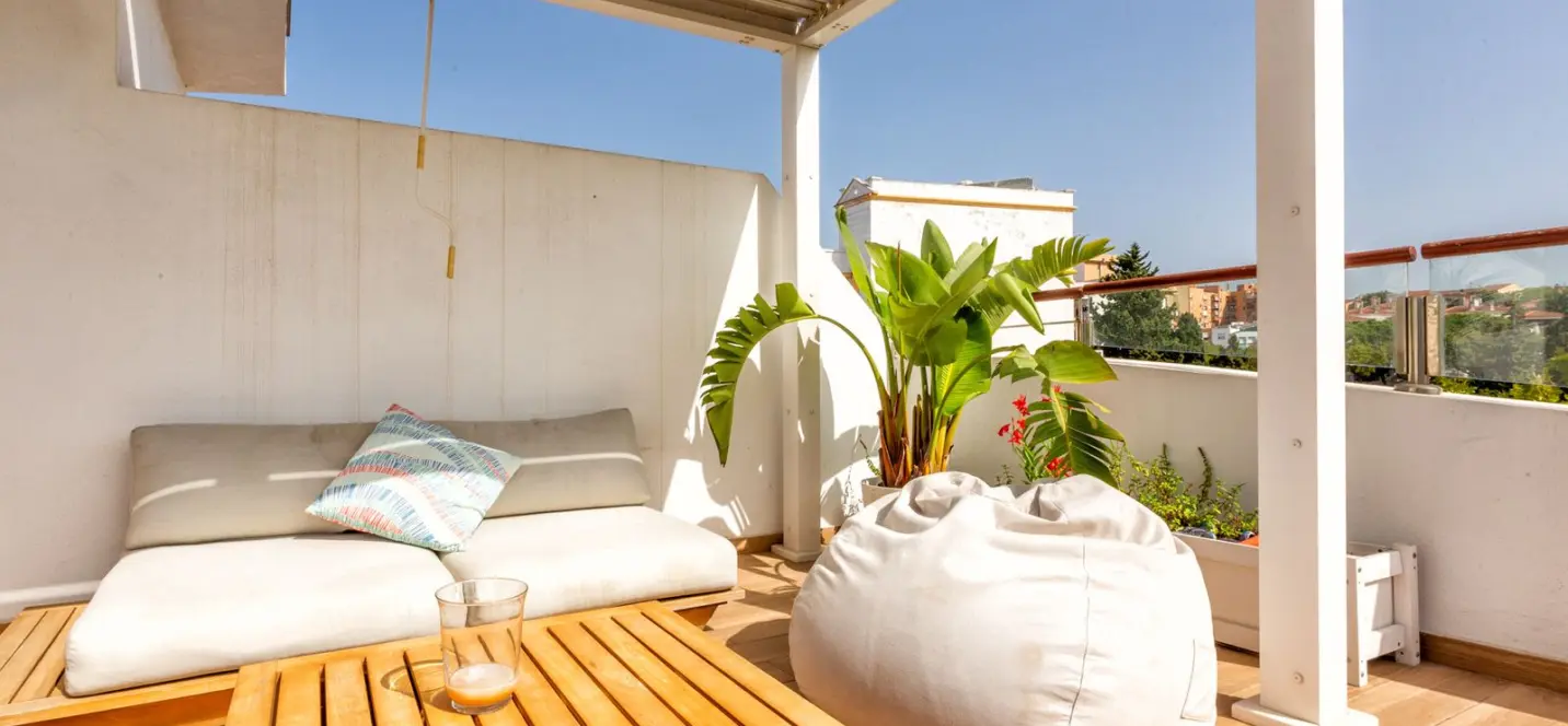 Venta de ático dúplex en Estepona 1
