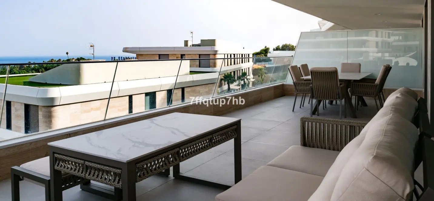 Sale of ground floor apartment in Estepona 3