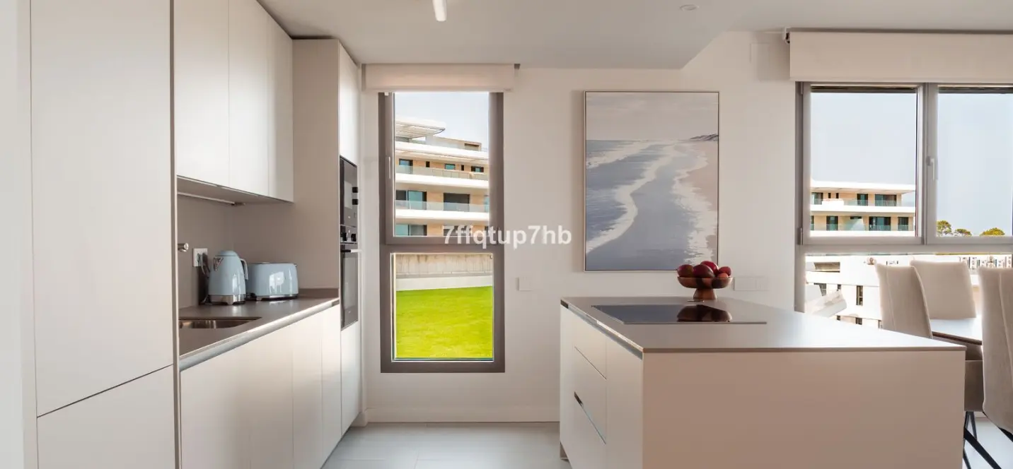 Sale of ground floor apartment in Estepona 4