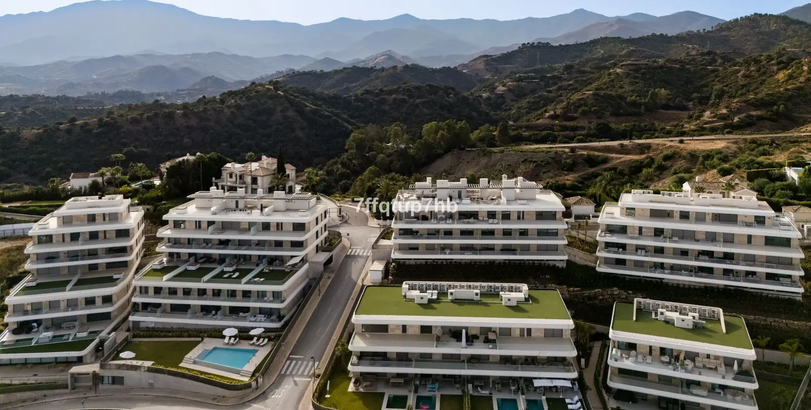 Sale of ground floor apartment in Estepona 25